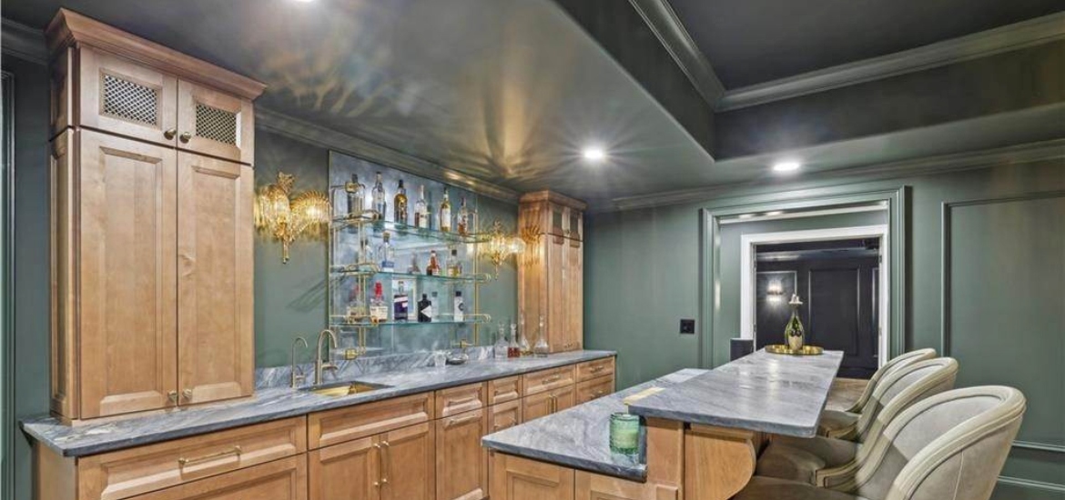 drinking parlor in historical single family home for rent in atlanta georgia