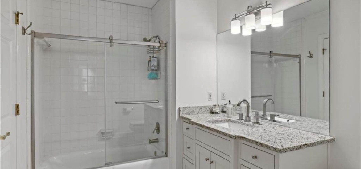 spacious bathroom in historical single family home for rent in atlanta georgia