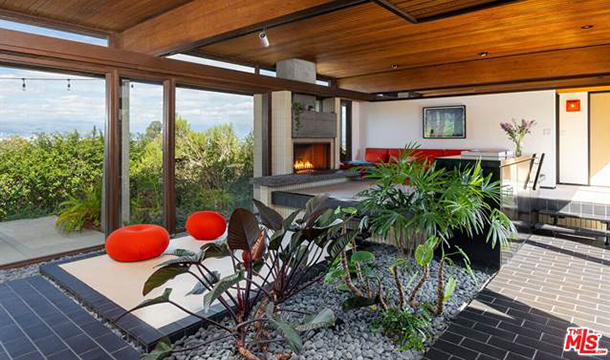 Luxury House for rent nature inside