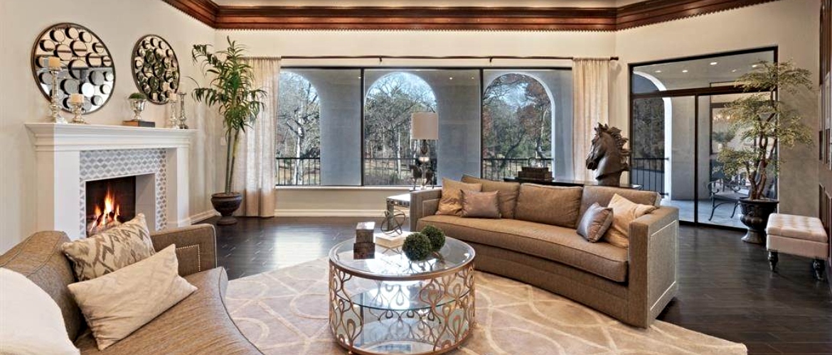ample living area in dallas rental