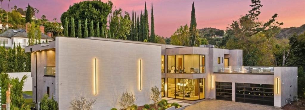 This Week’s House for Rent: The Lure of Lavish Living in Los Angeles the entrance to a luxury los angeles rental house